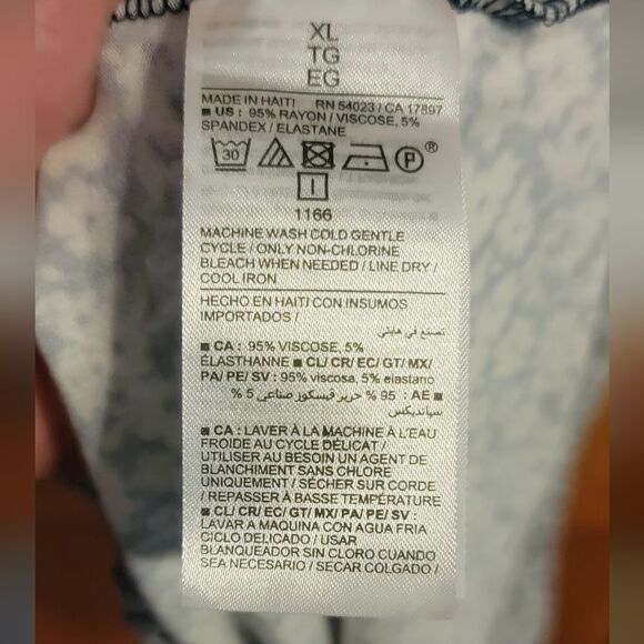 Old Navy NWTS Size XL Blouse Loose fit - Picture 4 of 4